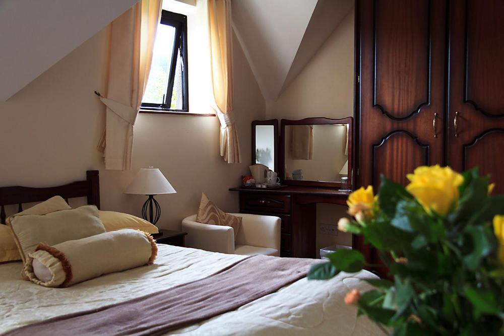 Woodview Lodge B&B Breaffy Екстериор снимка